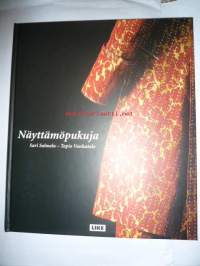 Näyttämöpukuja