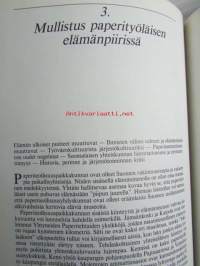 Näkökulmia tulevaisuuteen. Paperiliiton historia 1944 -1986