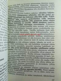 Liikenteen ABC - Suomen autokoululiitto ry:n hyväksymä oppikirja