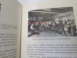 Suomen Lasiteollisuus 1681-1931 I-II (I Ruotsin vallan aika 1681-1809, II.1 Kehitys 1809 jälkeen, II.2 Kehitys 1809 jälkeen - kolme eri nidettä)