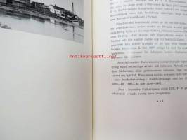 Zachariassen 100 år - Från orgelbyggeri och sjöfart till träförädling- och metallindustri - Zachariassen-bolagen 100 år -innehåller Fartygsregister + lista