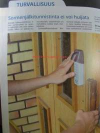 Alibi 2008 nr 4 -mm. Näin suojaat kotisi, Karkauspäivä Vantaan vankilassa, Uhri tapettiin taksimaksun takia?, Äiti surmasi kole lastaan, Orivedeltä löytyi
