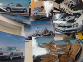 Mercedes-Benz Vision SLR Press Information - lehdistötiedotekansio värikuvineen ja tietoineen, urheiluauton konseptin esittelyä