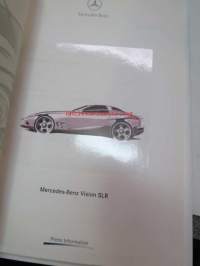 Mercedes-Benz Vision SLR Press Information - lehdistötiedotekansio värikuvineen ja tietoineen, urheiluauton konseptin esittelyä