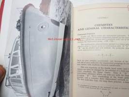 Polyester Handbook 1957 -muovin / lasikuidun voittolulun alkutaipaleen kirja, jossa selostetaan teknisiä ominaisuuksia, työstettävyyttä, muotoilua jne.,