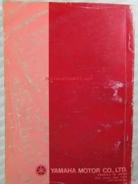 Yamaha parts list model DT250MX (&#039;77)(type1R7) model DT400MX (&#039;77)(type1R6) for Europe  - Varaosaluettelo