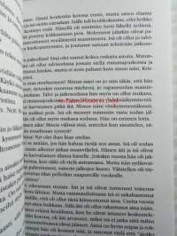 Se lentää vieläkin