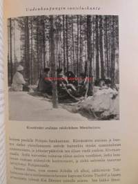 Suomen Marsalkan muistelmat, G. Mannerheimin muistelmien I-II, 260 kuvaa, 30 karttaa, 1 karttaliite ja henkilöhakemisto.