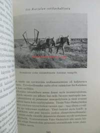 Suomen Marsalkan muistelmat, G. Mannerheimin muistelmien I-II, 260 kuvaa, 30 karttaa, 1 karttaliite ja henkilöhakemisto.