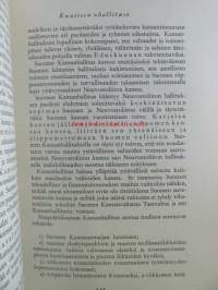 Suomen Marsalkan muistelmat, G. Mannerheimin muistelmien I-II, 260 kuvaa, 30 karttaa, 1 karttaliite ja henkilöhakemisto.