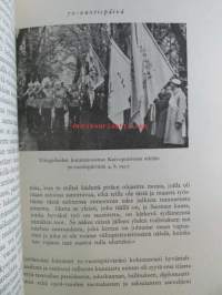 Suomen Marsalkan muistelmat, G. Mannerheimin muistelmien I-II, 260 kuvaa, 30 karttaa, 1 karttaliite ja henkilöhakemisto.