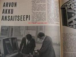 Tuulilasi 1968 / 1  sis mm. Kannessa Peugeot 404 Confort, Leo ei ole Kinnusta kummempi, Lumikenttien kiitäjät, Ajakaa oikein - jos osaatte, ym