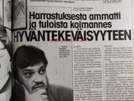 Nykyposti 1992 nr 12, sis. mm. seur. artikkelit / kuvat / mainokset; Jukka Luttine kuritushuoneesta valtuustoon, Renny Harlinin salainen suomalaisromanssi, Johanna