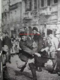 Kiinan vuosisata - Sadan viime vuoden historia valokuvina