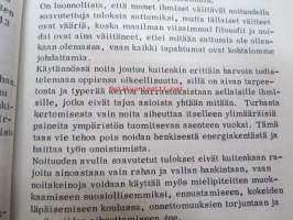 Mustan Magian Salaisuudet (Noidan käsikirja) 666 Ave Satan! -Pekka Siitoin tuotantoa,  Mitä välineitä noita käyttää?, Mitä ovat taikajuomat?, Mitä ovat rituaalit?...