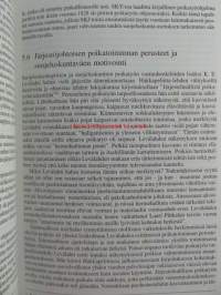 Poikasotilaista sotilaspoikiin Suojeluskuntien poikatyön ja Sotilaspoikajärjestön historia sekä perinnetyö vuodesta 1991 alkaen