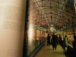 Sadan vuoden urakka. Tampereen talojen rakentajat 1902-2002