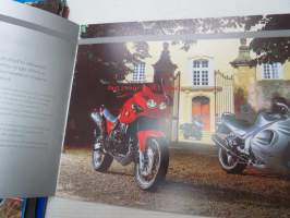 Triumph 2003 Motorcycle range -myyntiesite