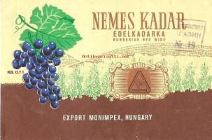 Nemes Kadar red wine Unkari   1960-luku  - viinaetiketti