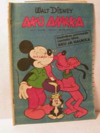 aku ankka  1977  nr 12