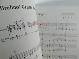 Let&#039;s Play the Yamaha Electone - Textbook for beginners primary course - Nuotteja aloittelijoille