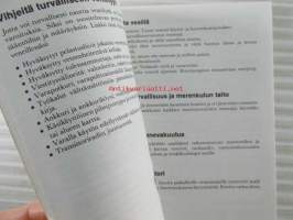 Mercury ulkoperämoottori - Omistajan huolto- ja takuukäsikirja
