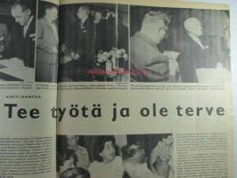 Viikko Sanomat 1957 nr 28, sis. mm. seur. artikkelit / kuvat / mainokset; Kansikuvitus Marjatta Rikala Olavinlinnassa, Säynätsalossa vihittiin professori