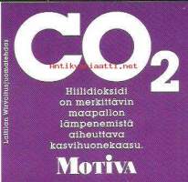 CO2 Motiva - juomaetiketti  ,  MotivaMotiva-konserni tarjoaa julkishallinnolle, yrityksille, kunnille ja kuluttajille tietoa, ratkaisuja ja palveluja, joiden