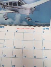 Piper 1978 KeepFlying wall calendar -seinäkalenteri