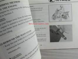 Kymco Driver&#039;s Manual Movie XL 125 / 150 - Käyttöohjekirja