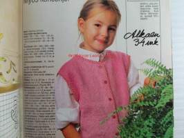 Eeva neule 1985 nr 3, katso sisältö kuvista tarkemmin.