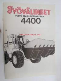 Volvo BM 4400 + työvälineet -myyntiesite