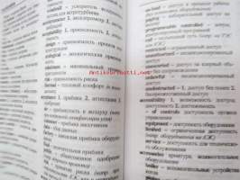 Anglo-russkij slovar po energetike i sasite okrusajuzei credi/ English-russian dictionary of synonyms -sanakirja
