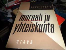 Moraali ja yhteiskunta