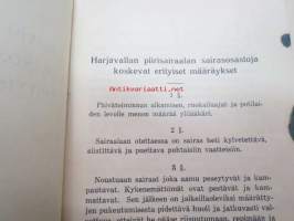 Harjavallan Piirisairaalan ohjesääntö / Harjavallan Piirisairaalan sairasosastoja koskevat erityiset määräykset / Mielisairaanhoitajain Liitto ry jäsenkirja  nr 1759