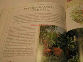 Yrttiaapinen - Perusopas yrteistä ja niiden käytöstä