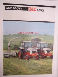 David Brown Case 1690 traktori -myyntiesite / tractor sales brochure, in finnish