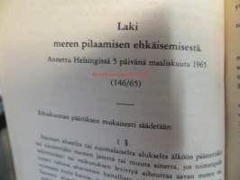 Luonnonsuojelua koskevat säädökset. Pieni lakisarja no 69