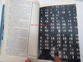 From Vyborg to Moscow - a guide-book for motorists travelling along the Vyborg - Lerningrad - Moscow -route - opaskirja automatkailuun Viipurista Leningradin kautta