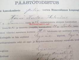 Päästötodistus ylemmästä kansakoulusta poikia varten Hämeenlinnan kaupungissa. Wäinö Kustaa Helenius, 27.5.1892