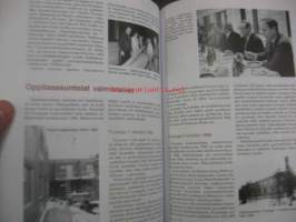 Sahakoulusta ammattikorkeaan 1921-2005 - Puualan koulutuksen historiikki