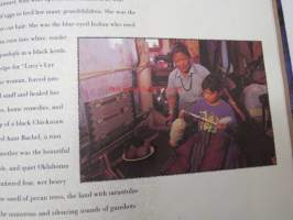 A circle of nations - Voices and visions of American indians - Nort American native writers &amp; photographers