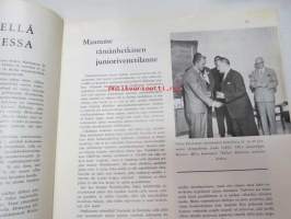 Purje ja Moottori 1961 nr 2 helmikuu, sis. mm. seur. artikkelit / kuvat / mainokset; Lahden (Lahti) numero, Purjeita Päijänteellä vuosisadan vaihteessa,