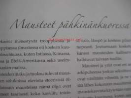 Mausteiden matkassa