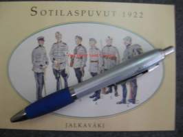 Sotilaspuvut 1922 - Jalkaväki - postikortti kulkematon