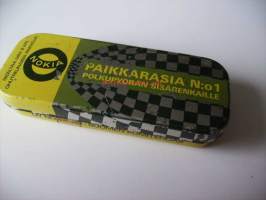Nokia Paikkarasia nr 1 -  tuotepakkaus peltiä   9x3x1,5  cm