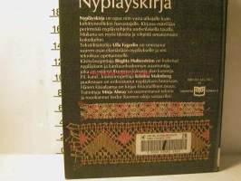 Nypläyskirja. Perinteitä ja omaa suunnittelua