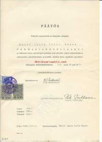 Päätös hyväksyä farmasiaoppilaaksi / Lääkintöhallituksen painettu sinetti ja leimamarkit 1955