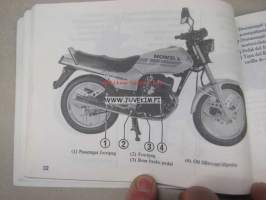 Honda CB125TD owner´s manual -omistajan käsikirja englanniksi