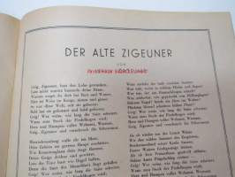 Ost-West Revue 1944 nr 1 -natsi- ja saksalaismyönteinen unkarilainen saksankielinen kuukausijulkaisu, sis. mm. artikkelit; (vapaasti suomennettuna) Luonto auttaa